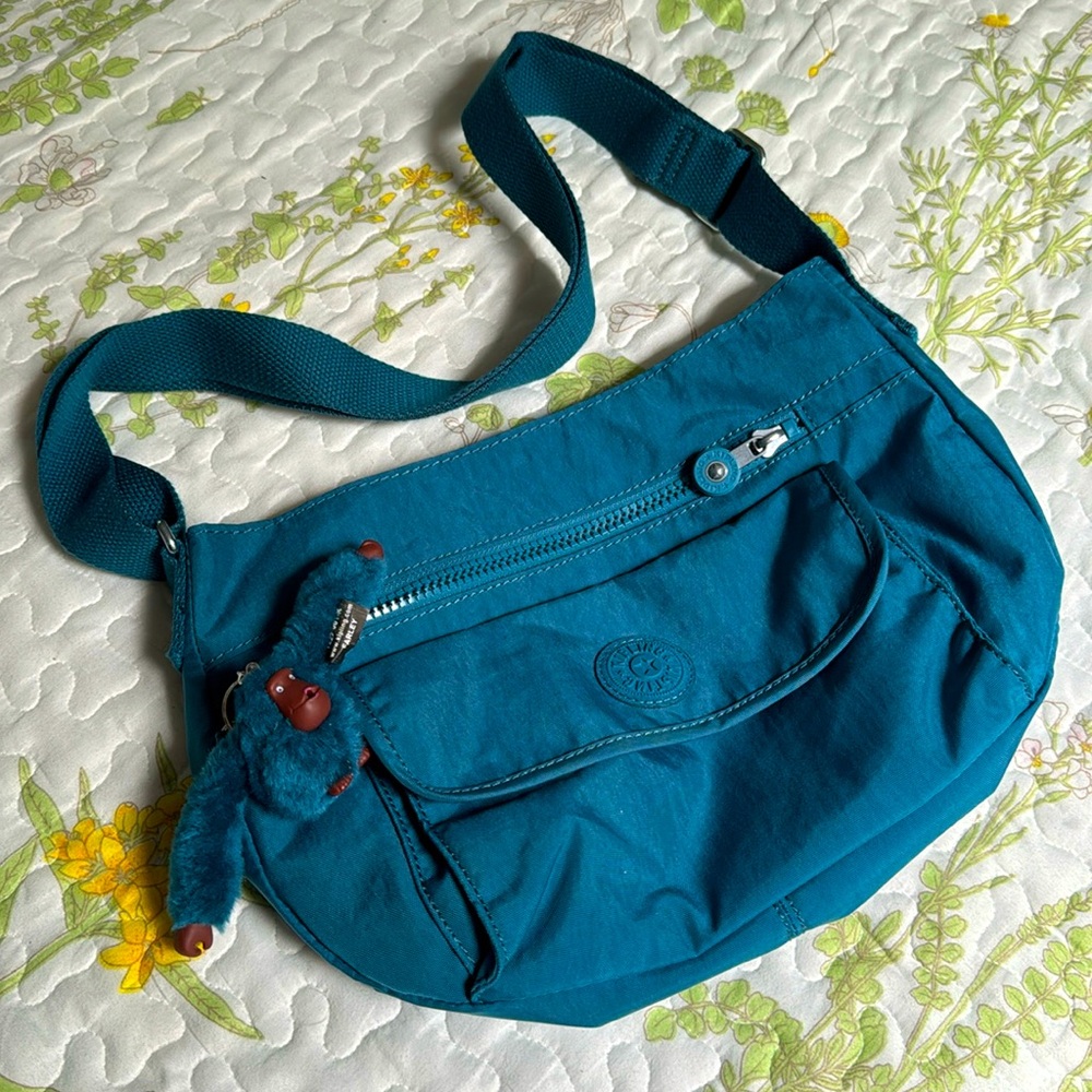 Kipling Syro Crossbody Bag. Gently used . Great shape .